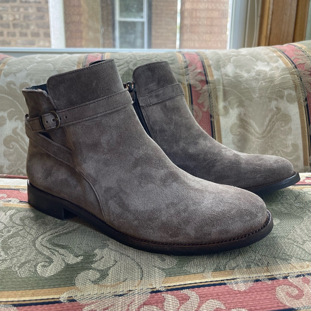Paul Green REEVE BOOT. Size 7.5 Women
N10-10